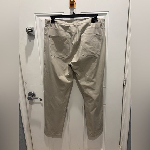 Vuori Men's Sz 38 5-Pockets Meta Pants V430 - Picture 4 of 5